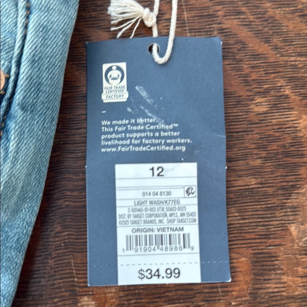 Universal Thread High Rise Blue Jeans with Button Detail - Picture 2 of 13